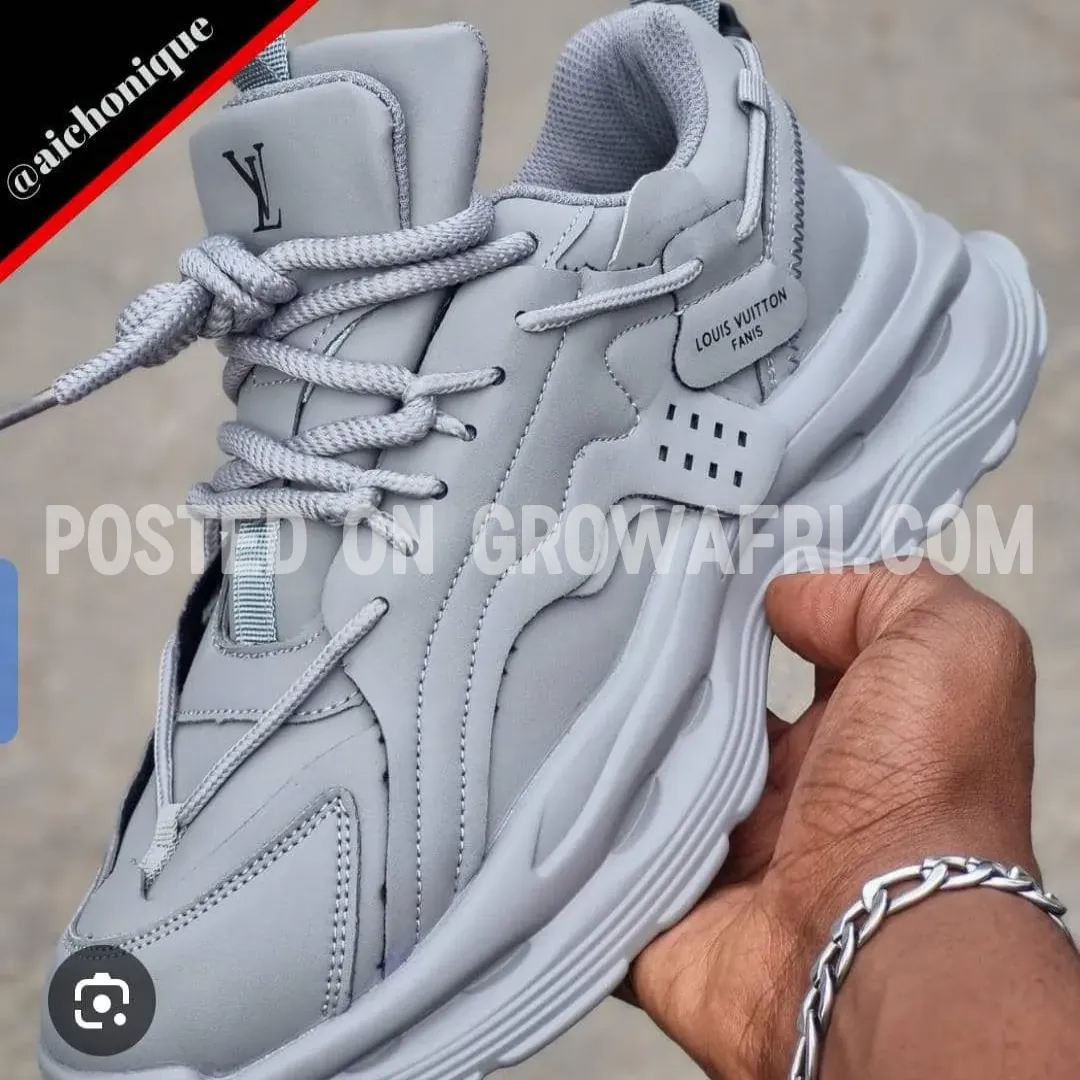 Shoe