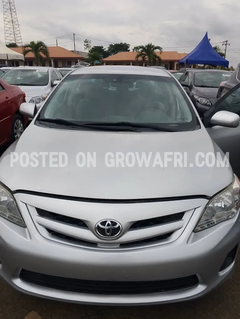 Toyota Corolla 2013 LE 6 plug