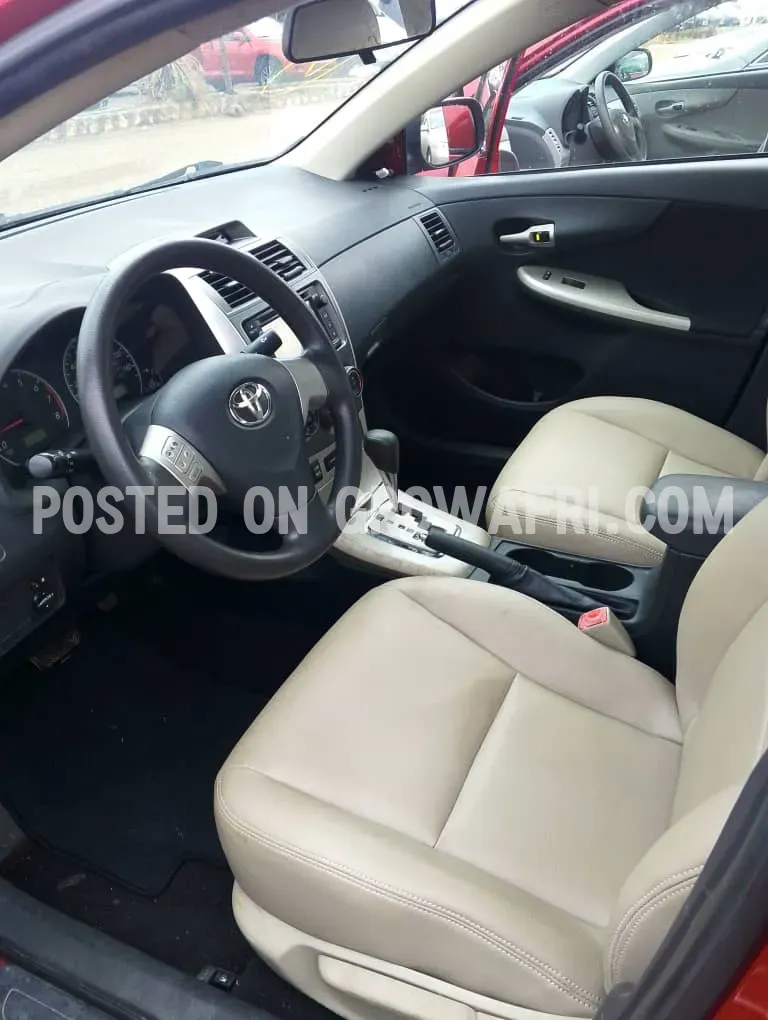 Toyota Corolla 2013 LE