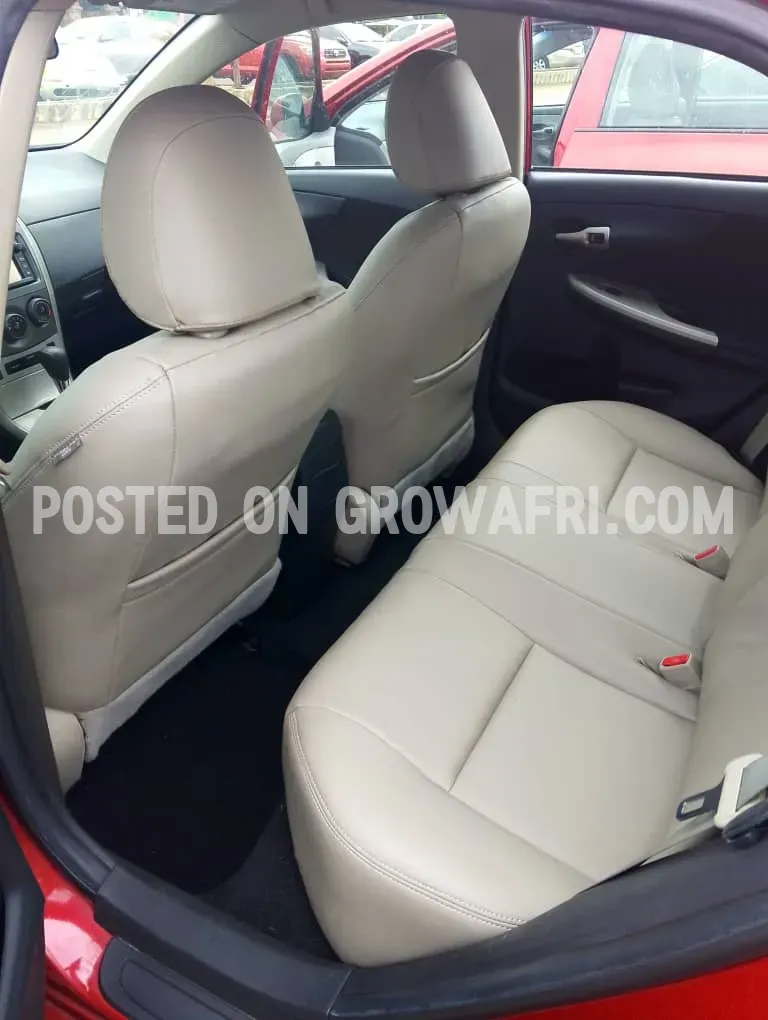 Toyota Corolla 2013 LE