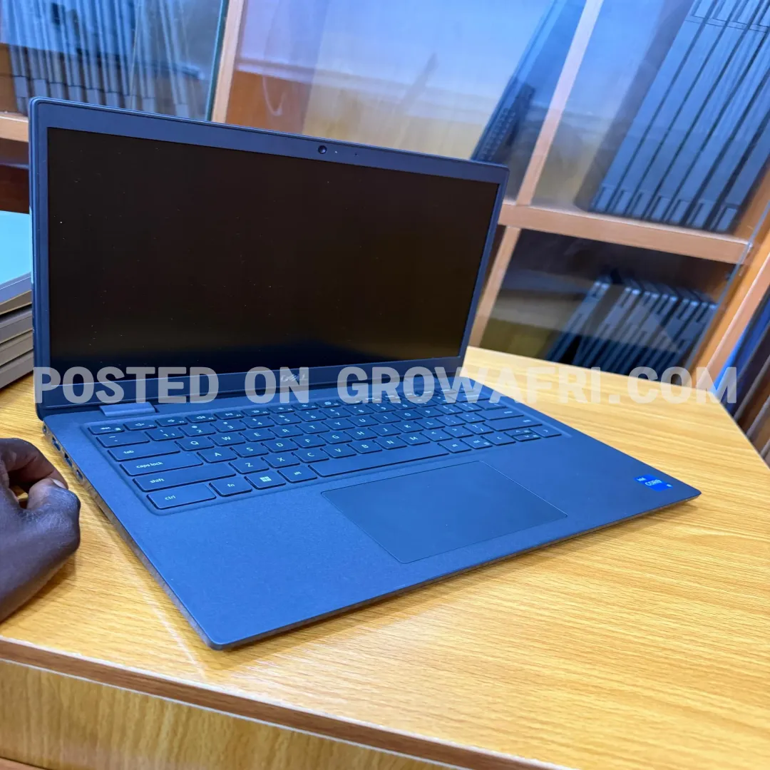 Foreign Used: Dell latitude 3420 Intel Core i5- 1135G7 @ 2.4Ghz (8CPUs) 16gb ram; 512gb 
