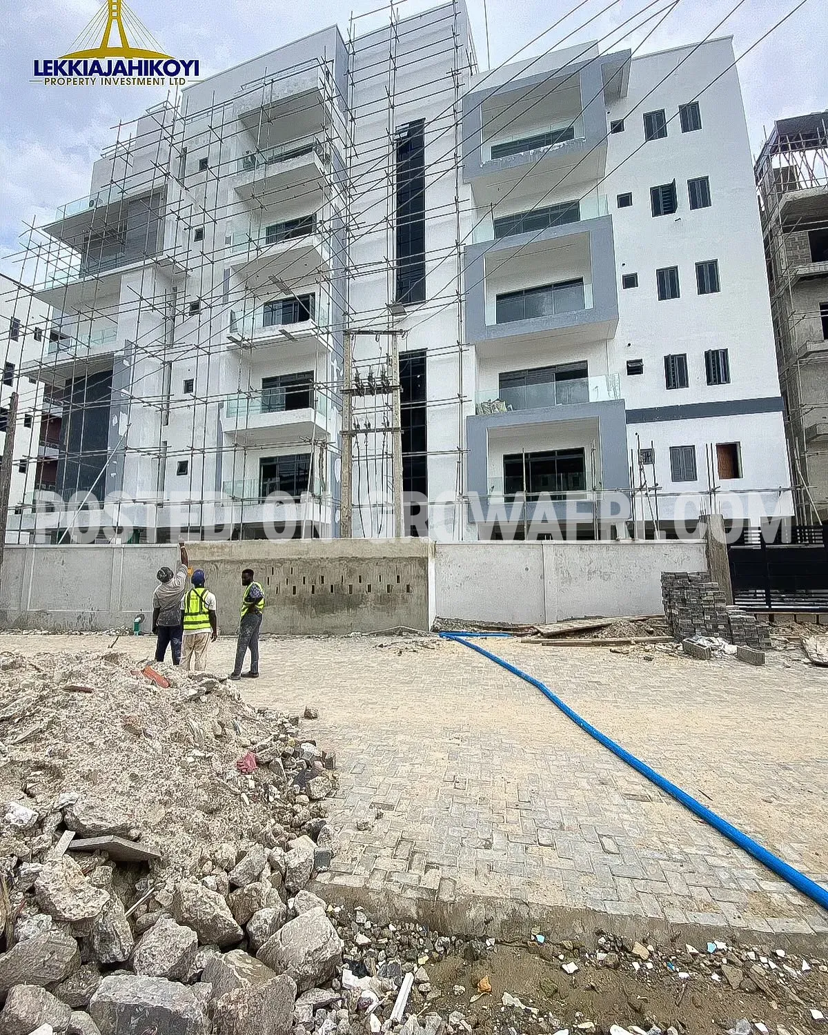 Units of 3 bedroom apartments with en-suite bedrooms.