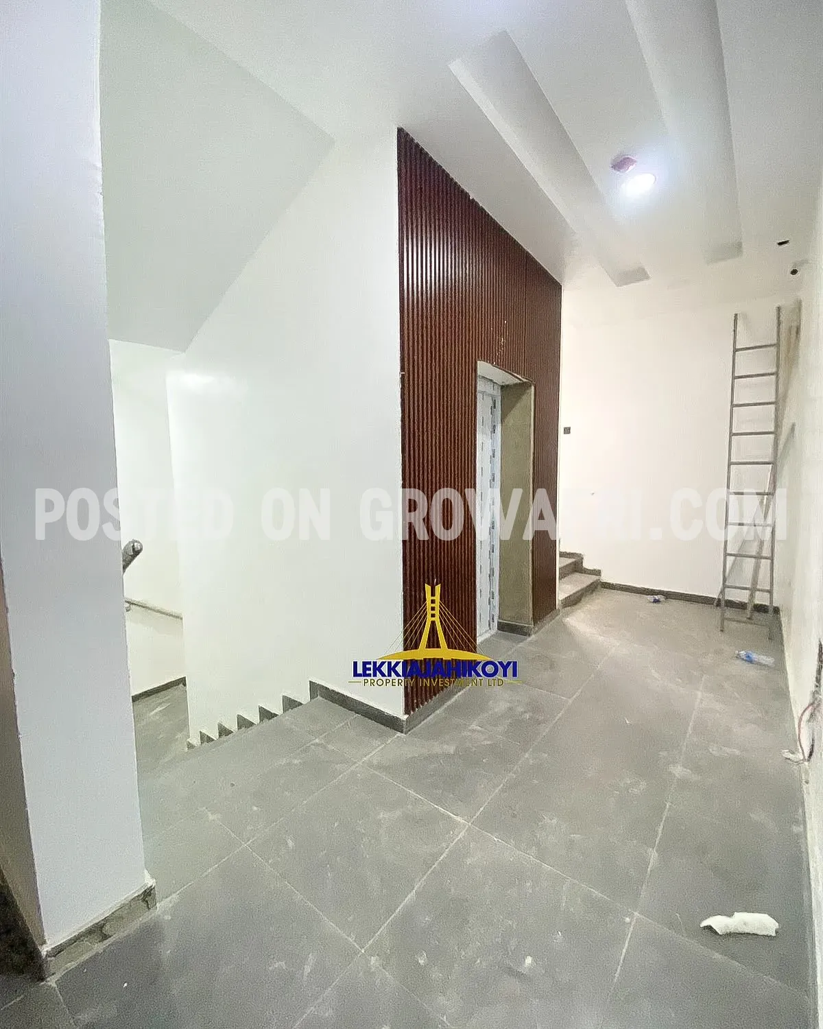 Units of 3 bedroom apartments with en-suite bedrooms.