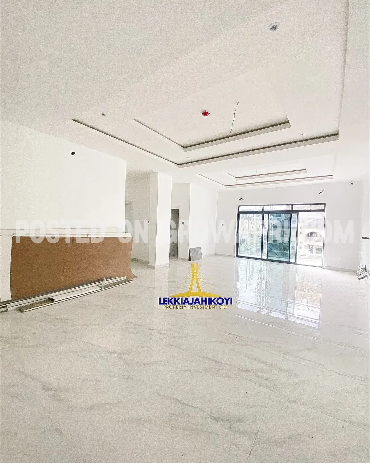 Units of 3 bedroom apartments with en-suite bedrooms.
