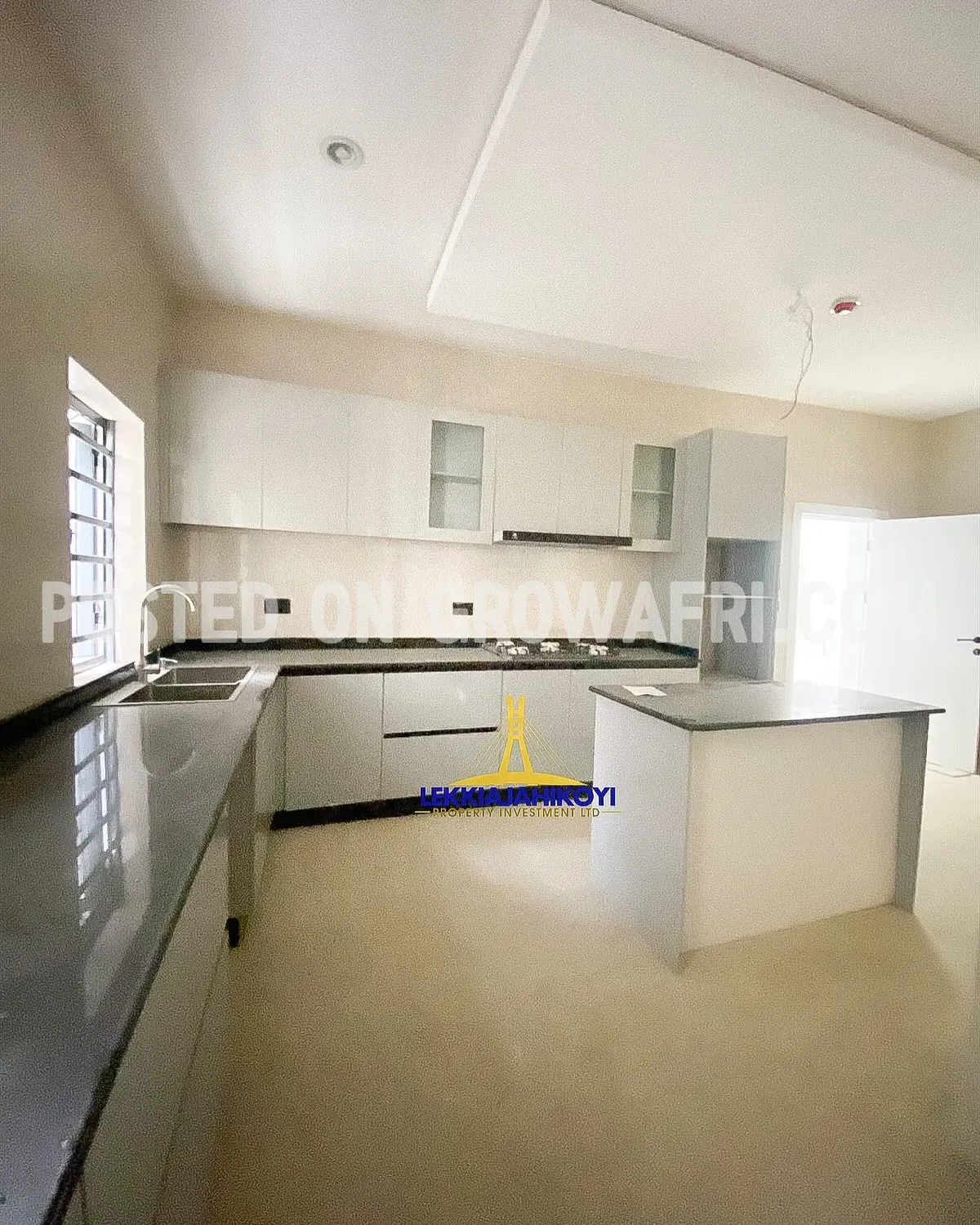 Units of 3 bedroom apartments with en-suite bedrooms.