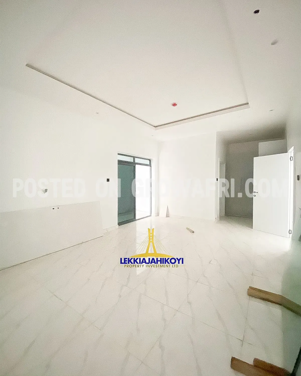 Units of 3 bedroom apartments with en-suite bedrooms.