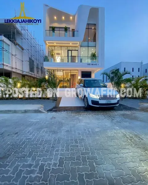 5 bedroom luxury detached home in Ikate Lekki
