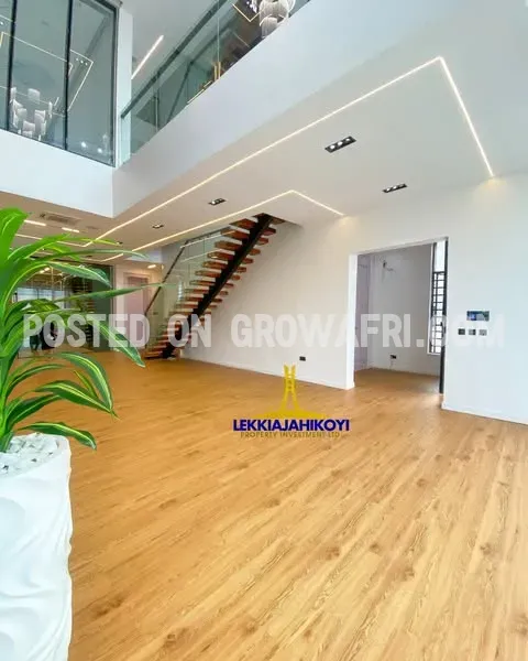 5 bedroom luxury detached home in Ikate Lekki