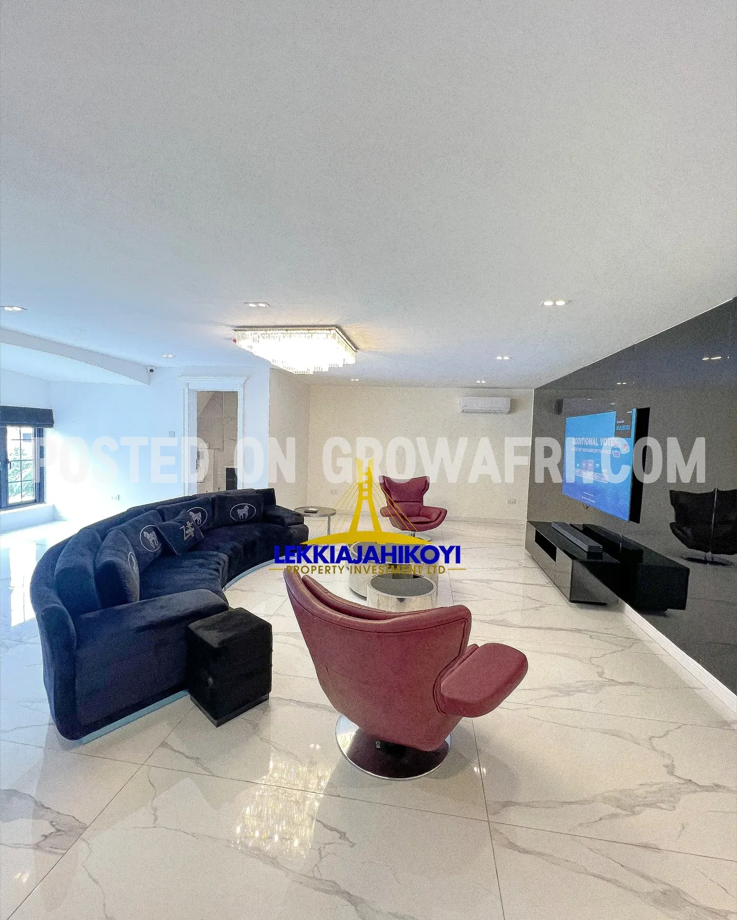Waterfront Super luxurious and fully furnished and automated 6 bedroom mansion with large en-suite bedrooms.