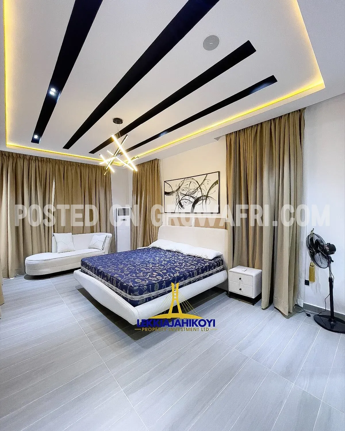 Modern 5 bedroom fully detached house with en-suite bedrooms.