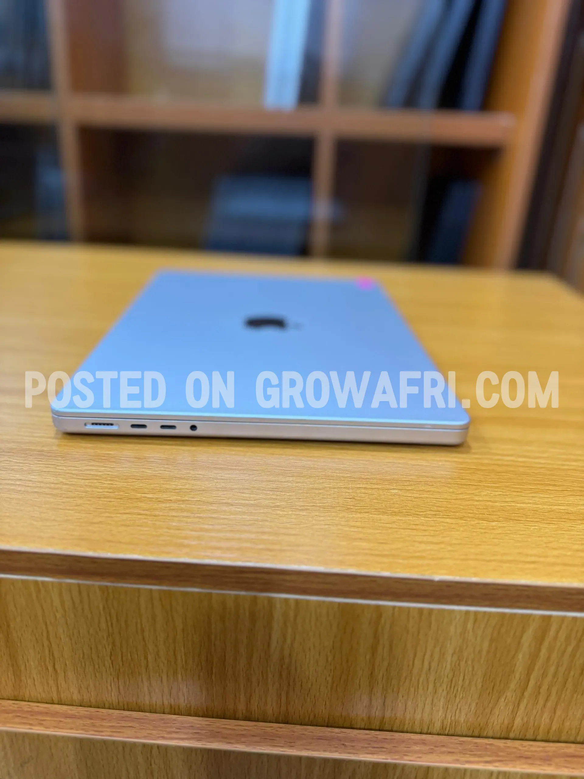 Macbook Pro 2021  M1Pro Chip 10Core CPU; 16core GPU 16gb Ram 1TB SSD