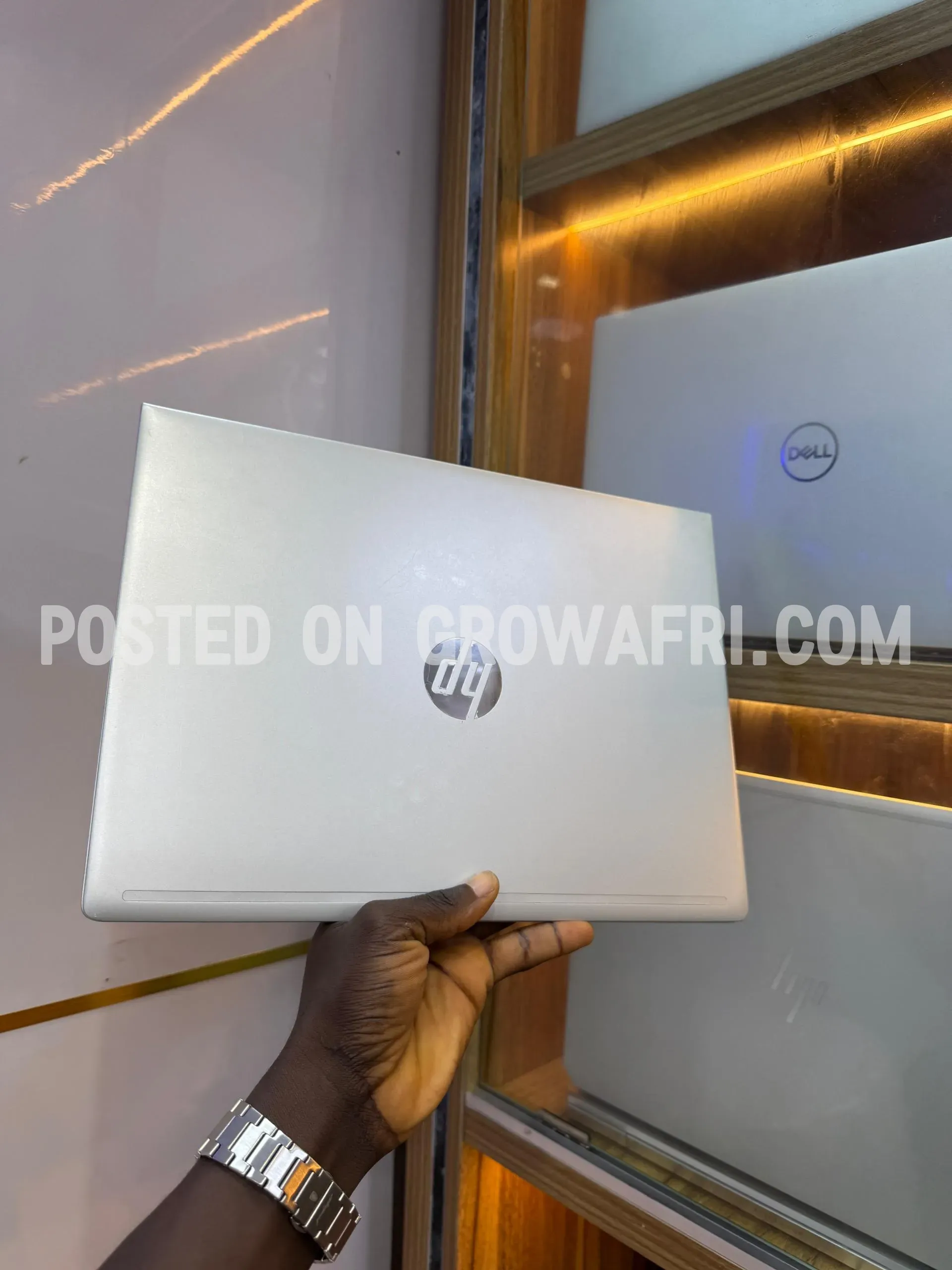 HP Probook 440 g6  Intel Core i5 @ 1.8Ghz (8CPUs) 16gb ram ; 256gb ssd Backlit Keyboard 14” FHD display 8th generation