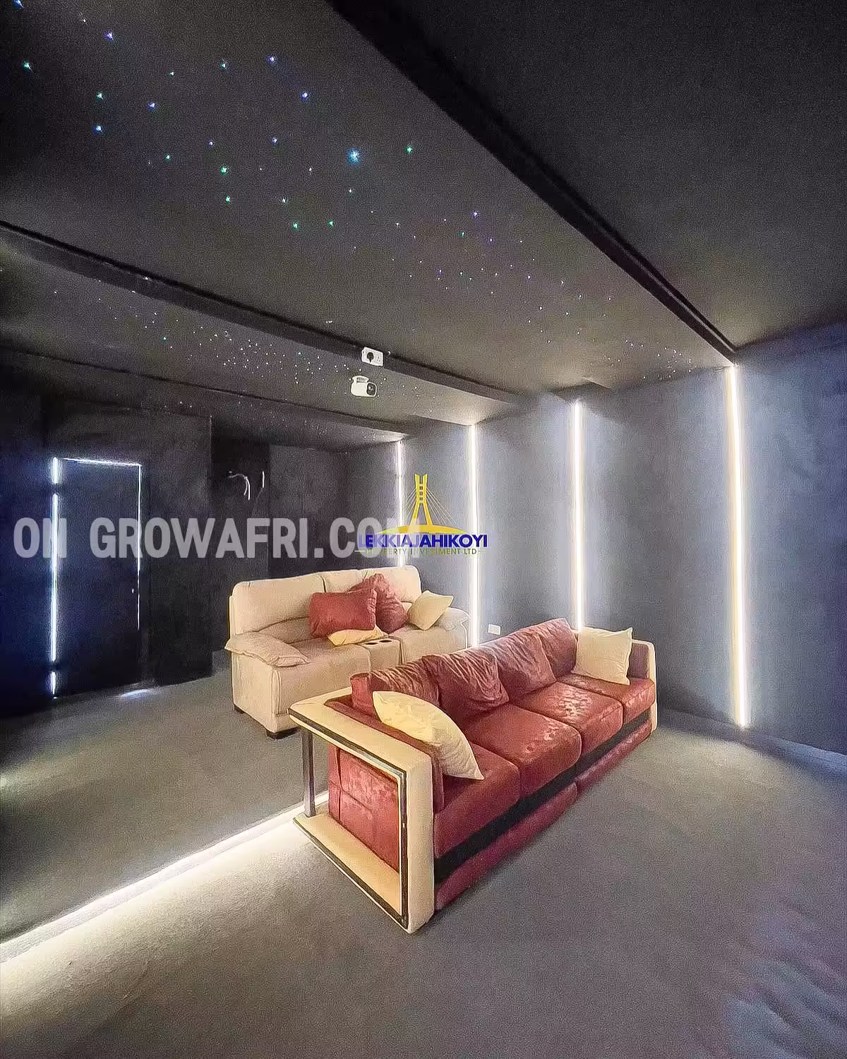 Modern fully detached 5 bedroom house in chevron with en-suite bedrooms.