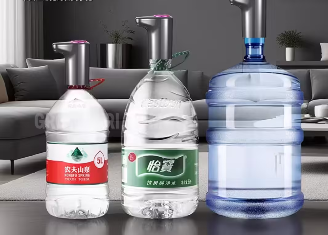 Battery powered water dispenser machine 