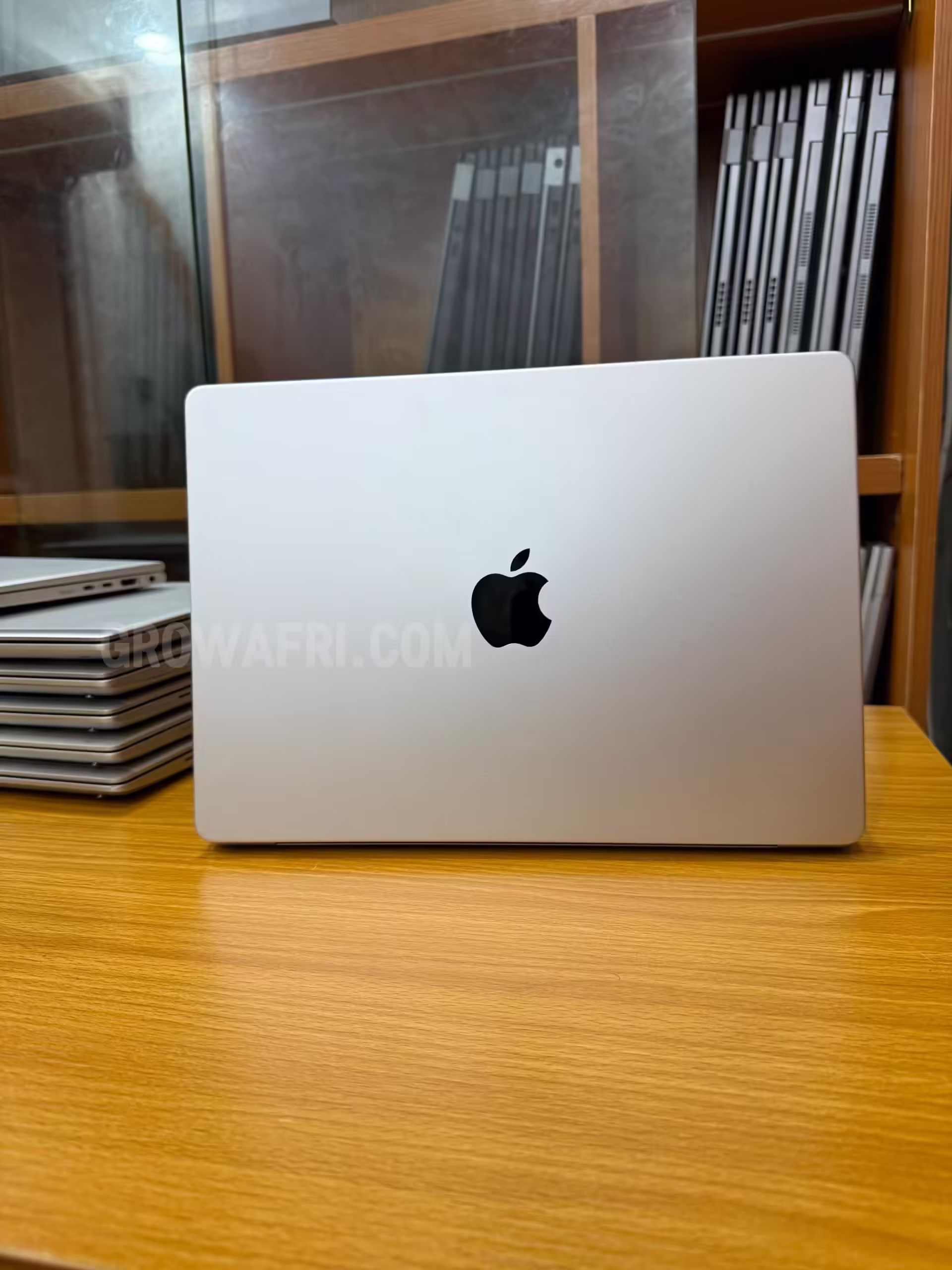 Foreign Used Macbook Pro 2023  M2Pro Chip 16gb Ram; 512gb SSD 14”