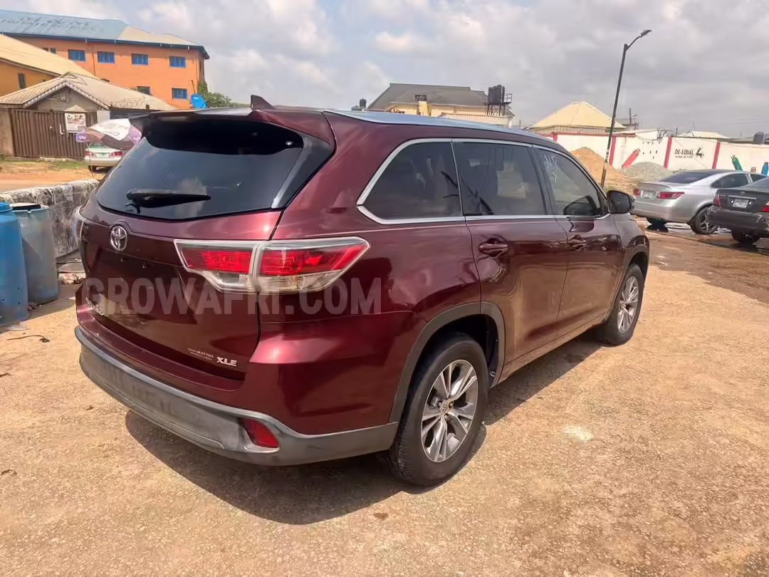 Toks 2015 Toyota Highlander